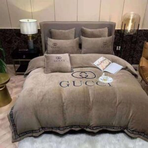 Gucci Velvet Bedsheet Set - AjmanShop