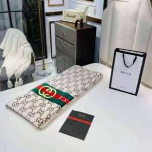 Gucci Warm and Comfortable Blanket- AjmanShop