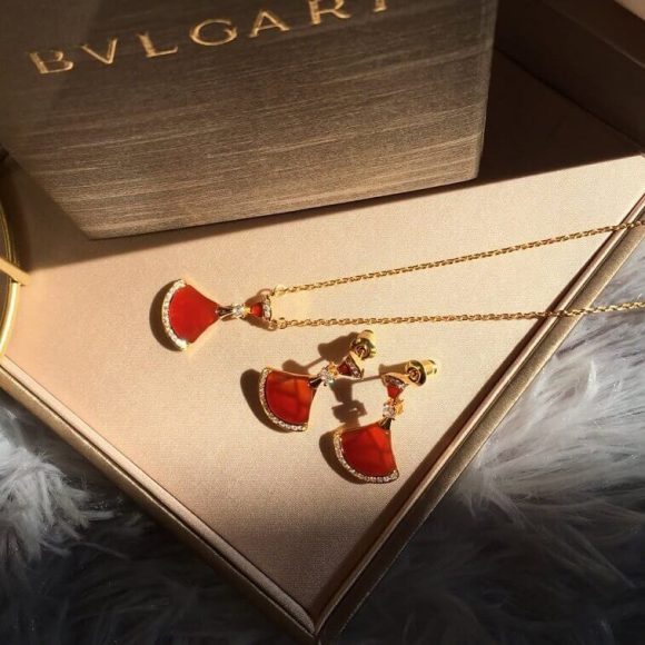 Bulgari Jewelry Set with Necklace and Earrings in AjmanShop