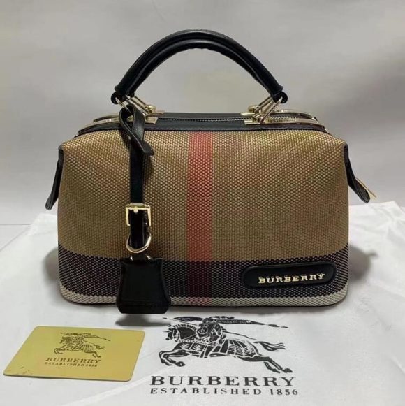 Burberry Women Clutch Handbag with Brand Logo- AjmanShop