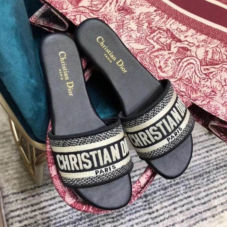 Christian Dior Slipper with Logo Print- AjmanShop