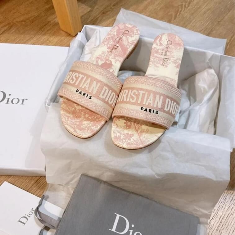 Christian Dior Slipper with Logo Print- AjmanShop